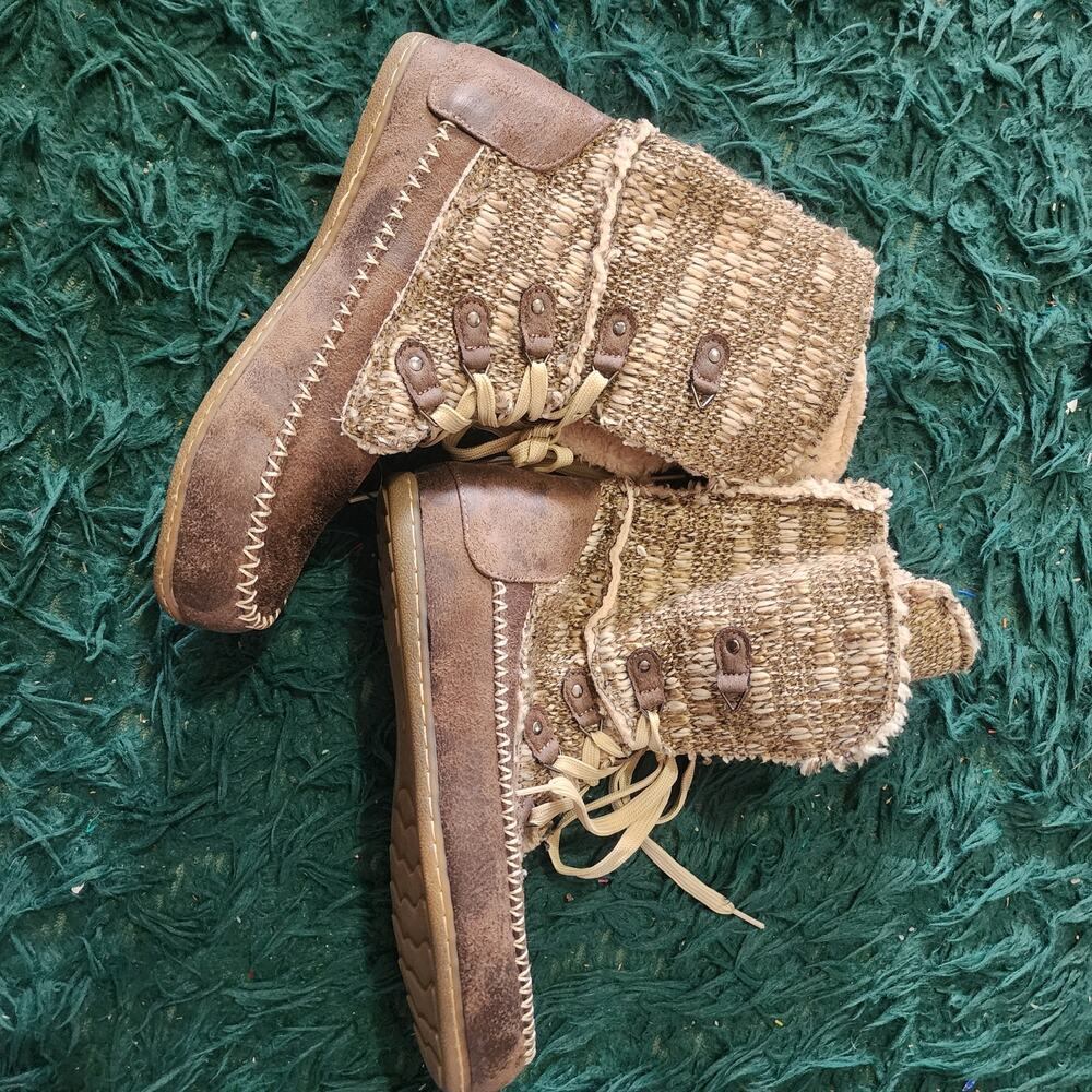 Muk Luks Knit Fold Over Winter Boots Brown Tan Women’s Size 10 Boho